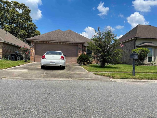 14053 Stonegate Dr, Baton Rouge, LA 70816