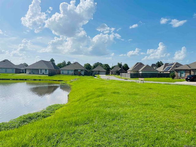 14053 Stonegate Dr, Baton Rouge, LA 70816