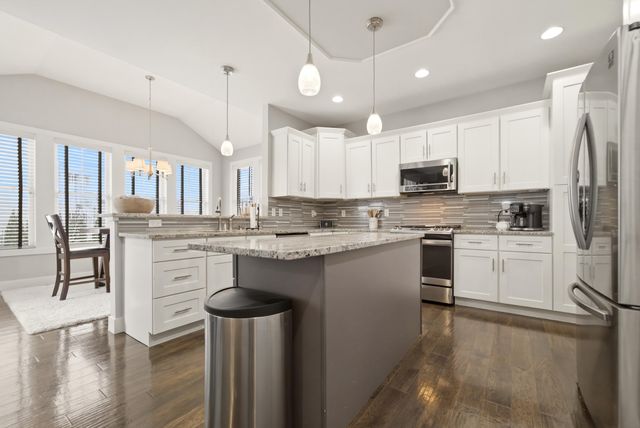 2102 Pradera Trail, Chesterton, IN 46304