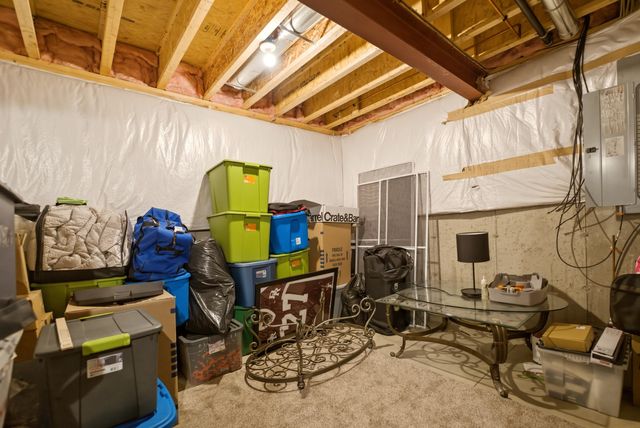 2102 Pradera Trail, Chesterton, IN 46304