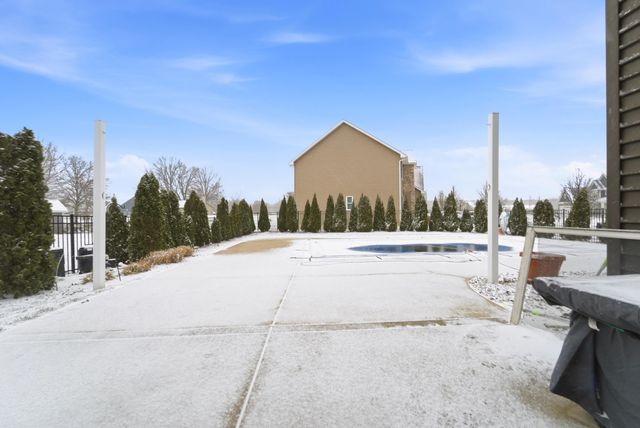 2102 Pradera Trail, Chesterton, IN 46304