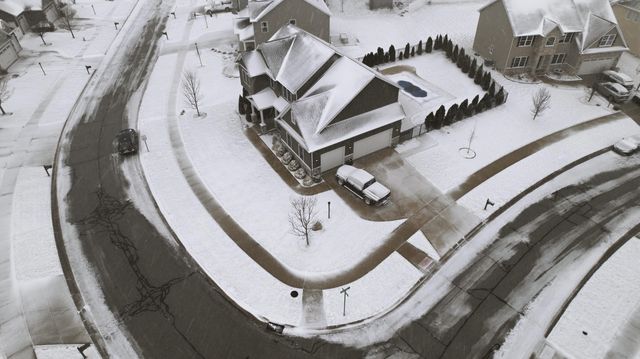 2102 Pradera Trail, Chesterton, IN 46304