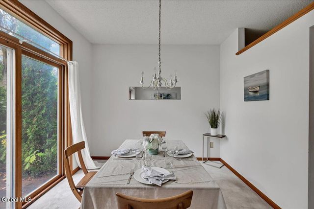 26 Malibu Hill, East Greenbush, NY 12144