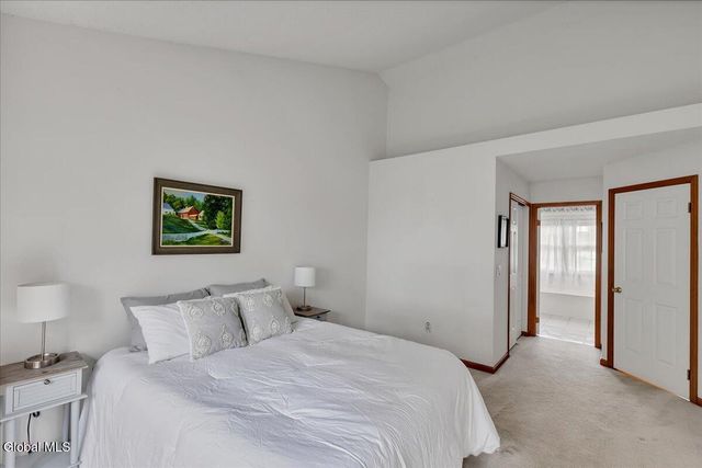 26 Malibu Hill, East Greenbush, NY 12144