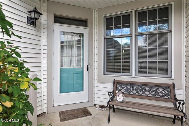 26 Malibu Hill, East Greenbush, NY 12144