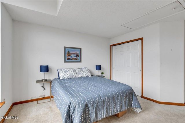 26 Malibu Hill, East Greenbush, NY 12144