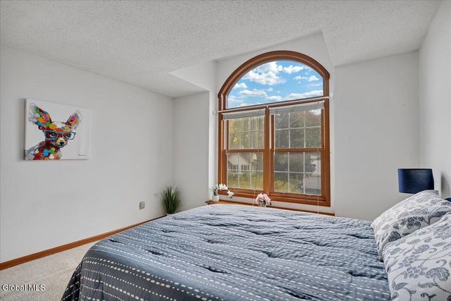 26 Malibu Hill, East Greenbush, NY 12144