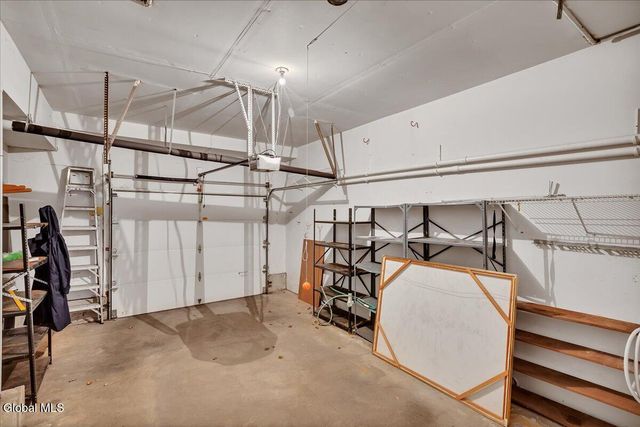 26 Malibu Hill, East Greenbush, NY 12144