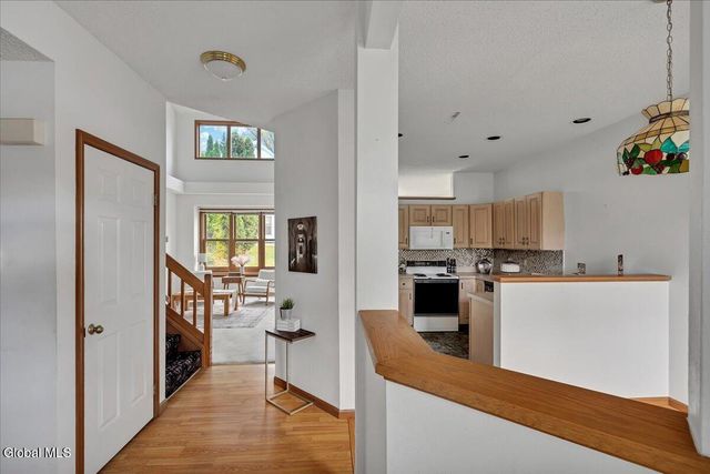 26 Malibu Hill, East Greenbush, NY 12144