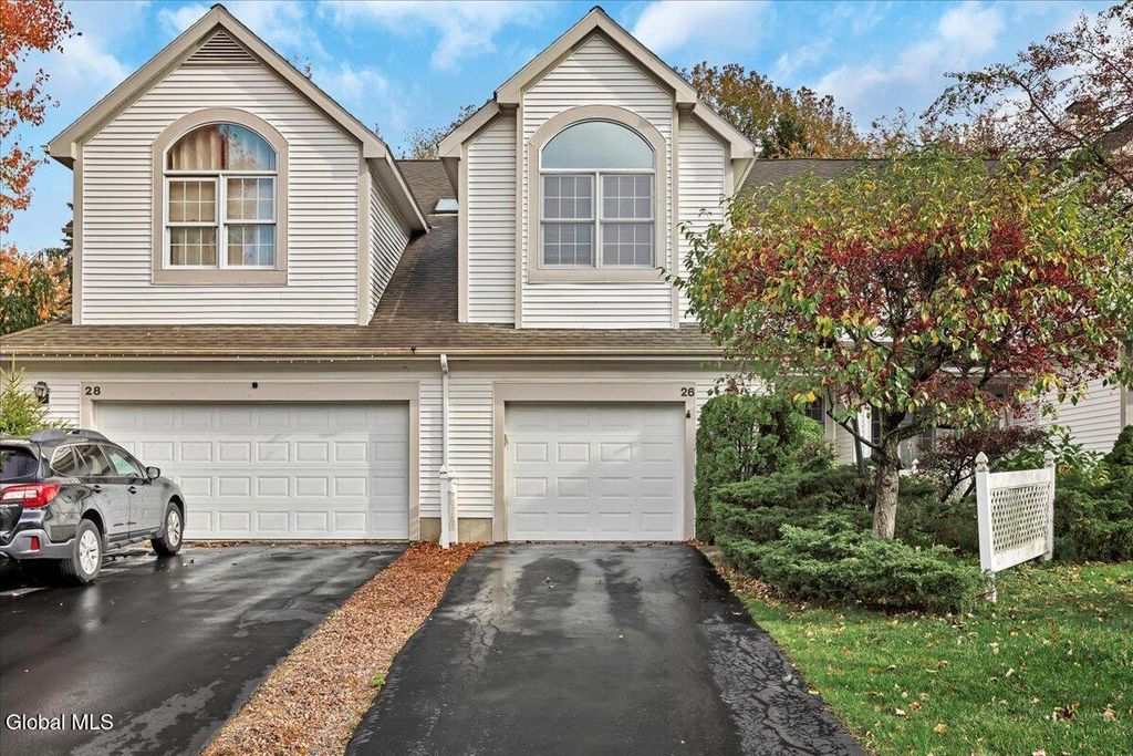 26 Malibu Hill, East Greenbush, NY 12144