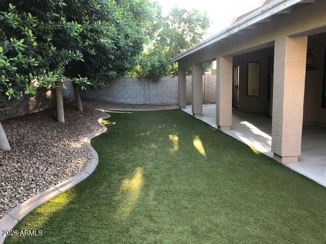 1011 W Samantha Way, Phoenix, AZ 85041