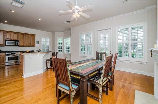 924 HEMINGWAY CIRCLE, Tampa, FL 33602