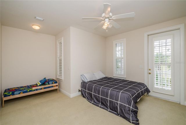 924 HEMINGWAY CIRCLE, Tampa, FL 33602