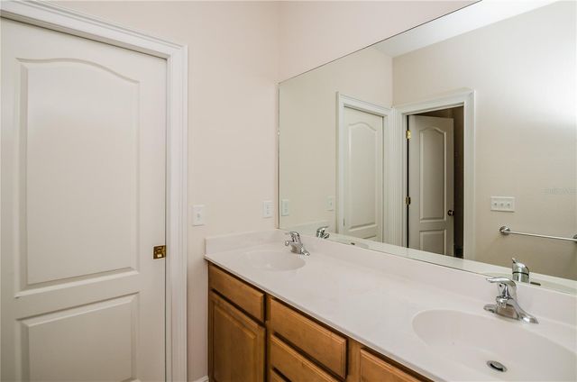 924 HEMINGWAY CIRCLE, Tampa, FL 33602