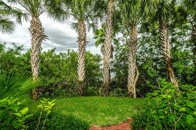 924 HEMINGWAY CIRCLE, Tampa, FL 33602