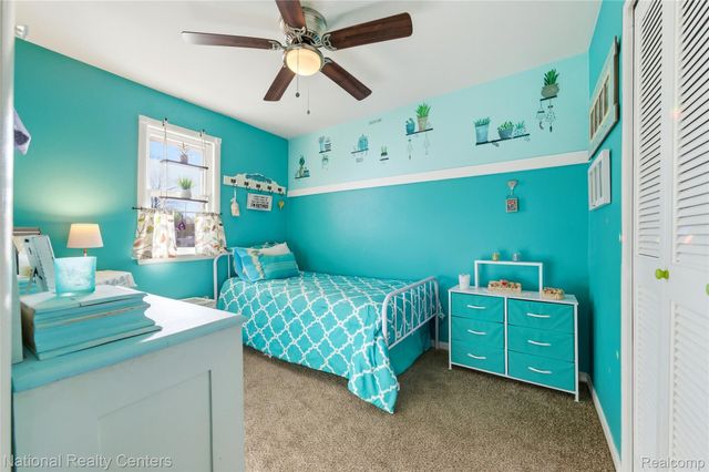 1955 Maddy Lane, Keego Harbor, MI 48320