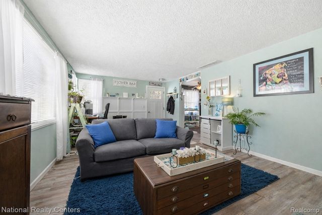 1955 Maddy Lane, Keego Harbor, MI 48320