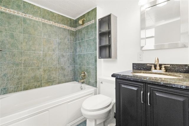 117 Royal Park Dr 3H, Oakland Park, FL 33309