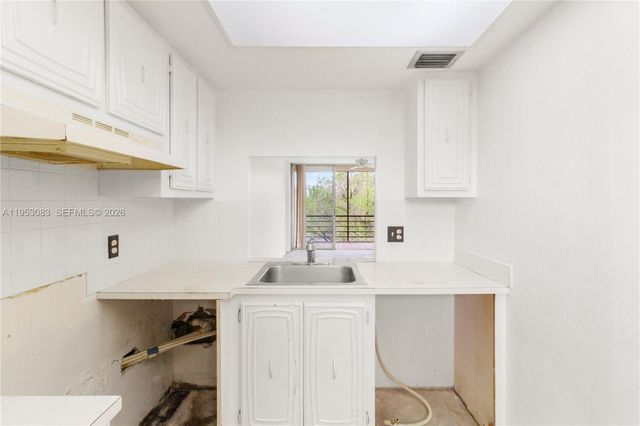 117 Royal Park Dr 3H, Oakland Park, FL 33309