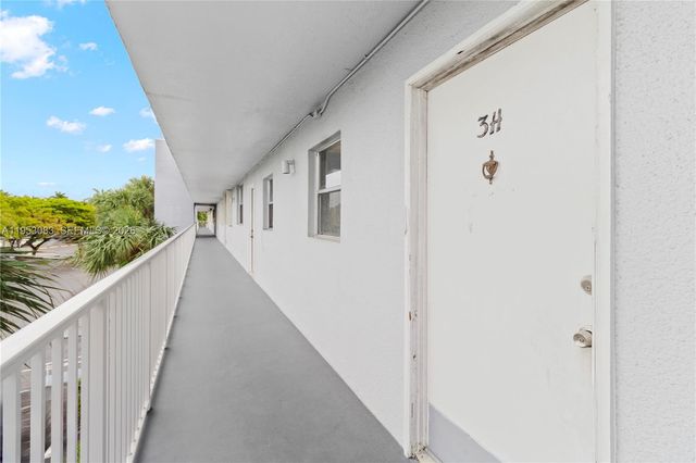 117 Royal Park Dr 3H, Oakland Park, FL 33309