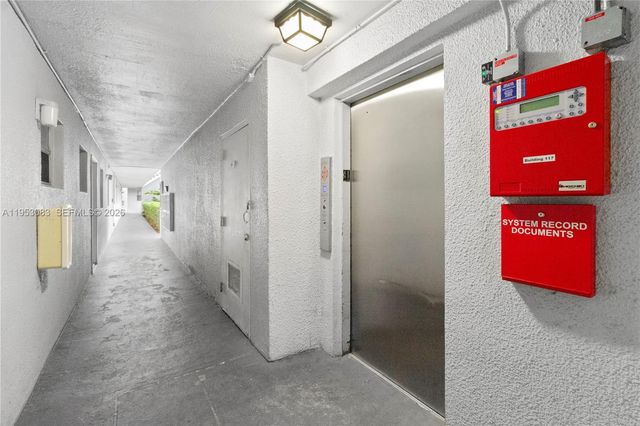 117 Royal Park Dr 3H, Oakland Park, FL 33309