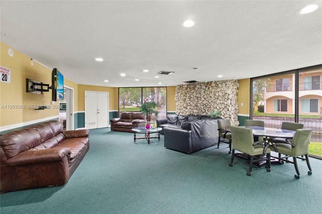 117 Royal Park Dr 3H, Oakland Park, FL 33309