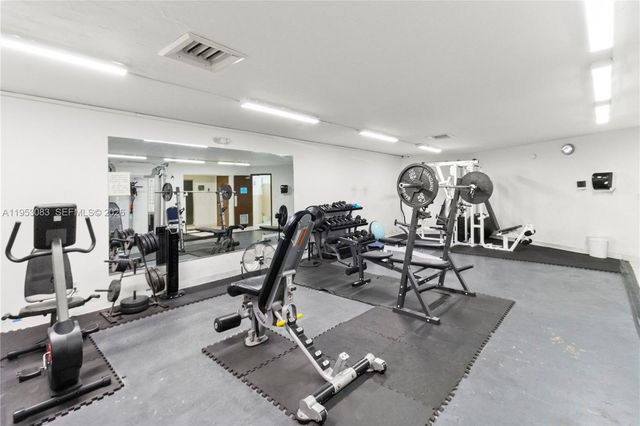 117 Royal Park Dr 3H, Oakland Park, FL 33309