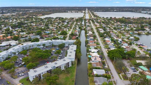 117 Royal Park Dr 3H, Oakland Park, FL 33309