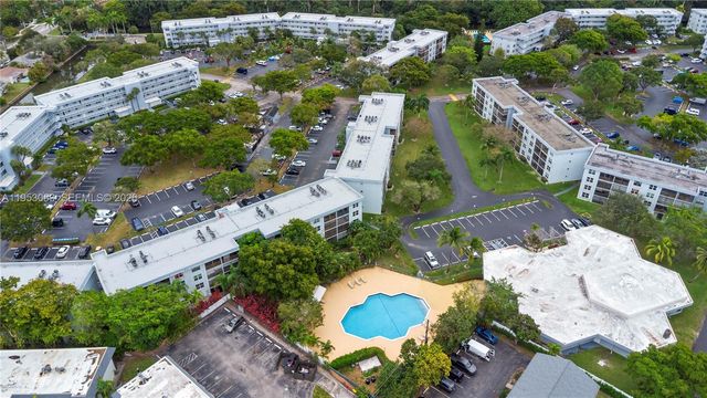 117 Royal Park Dr 3H, Oakland Park, FL 33309