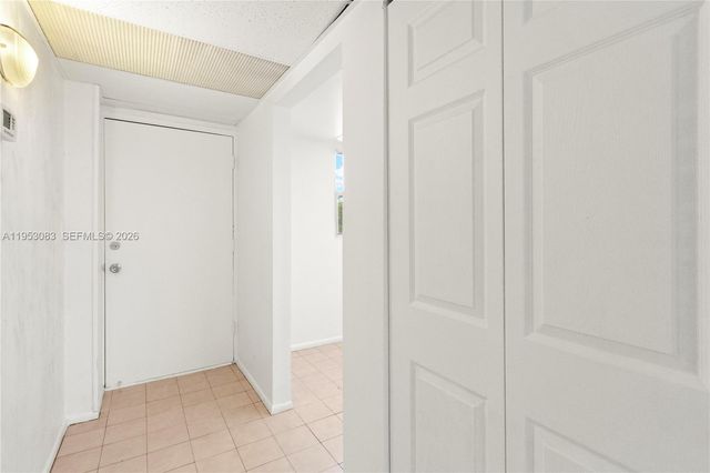 117 Royal Park Dr 3H, Oakland Park, FL 33309