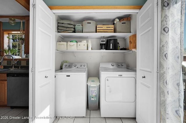 9604 Island Highway, Eaton Rapids, MI 48827