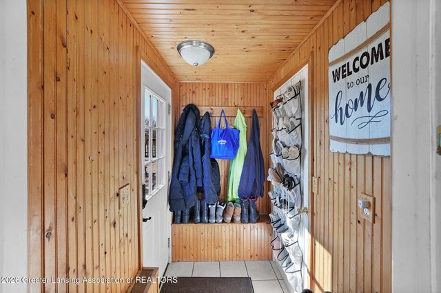 9604 Island Highway, Eaton Rapids, MI 48827