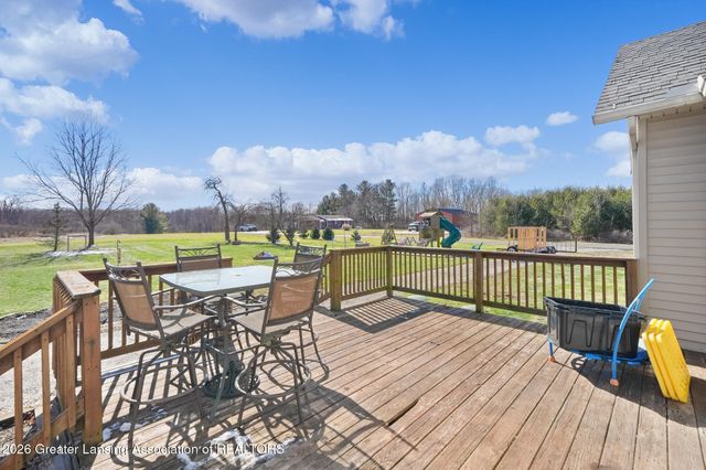 9604 Island Highway, Eaton Rapids, MI 48827