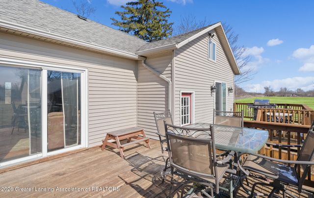 9604 Island Highway, Eaton Rapids, MI 48827