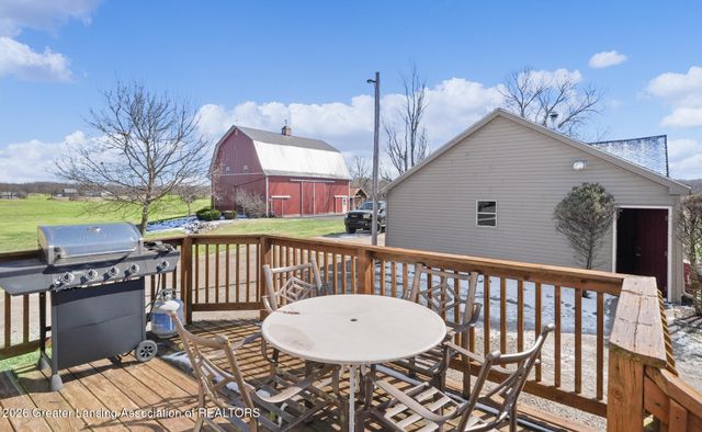 9604 Island Highway, Eaton Rapids, MI 48827