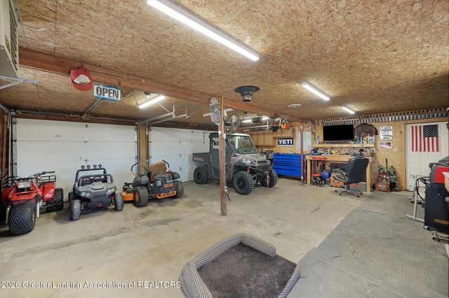 9604 Island Highway, Eaton Rapids, MI 48827