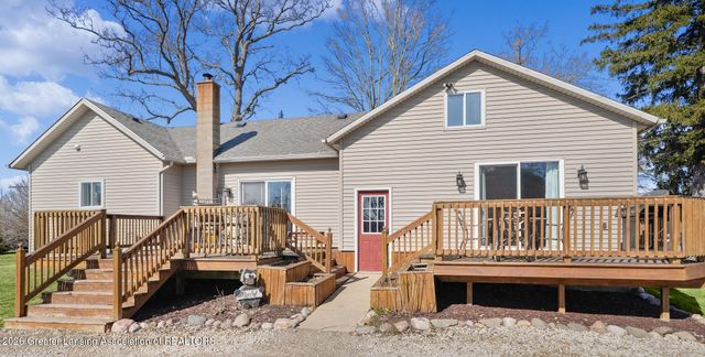 9604 Island Highway, Eaton Rapids, MI 48827