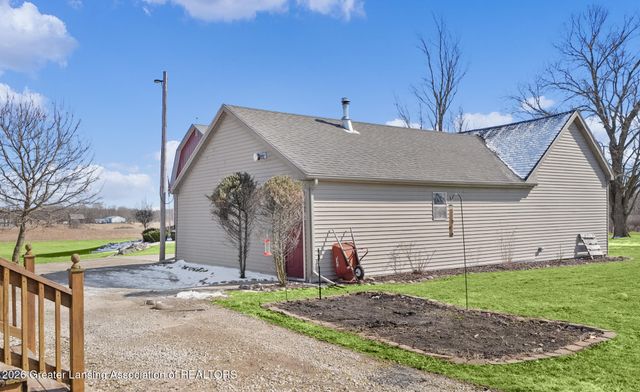 9604 Island Highway, Eaton Rapids, MI 48827