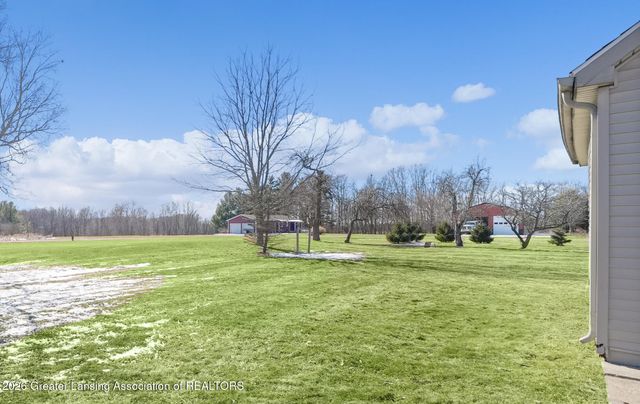 9604 Island Highway, Eaton Rapids, MI 48827