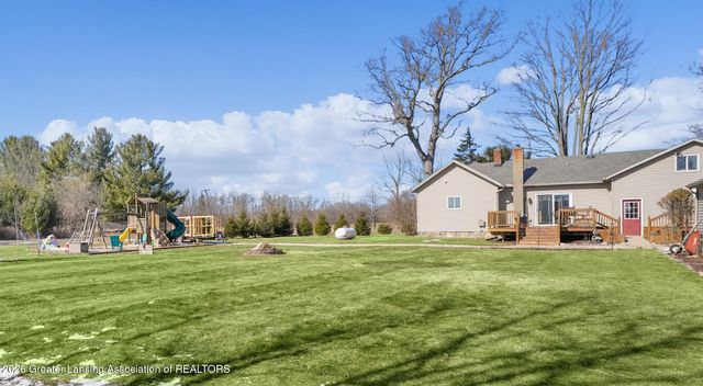 9604 Island Highway, Eaton Rapids, MI 48827