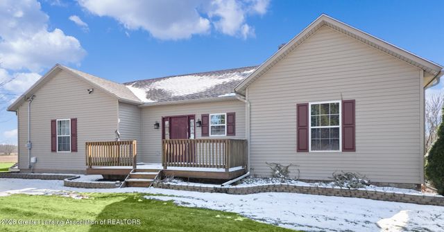 9604 Island Highway, Eaton Rapids, MI 48827