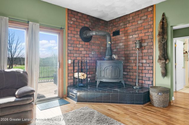 9604 Island Highway, Eaton Rapids, MI 48827