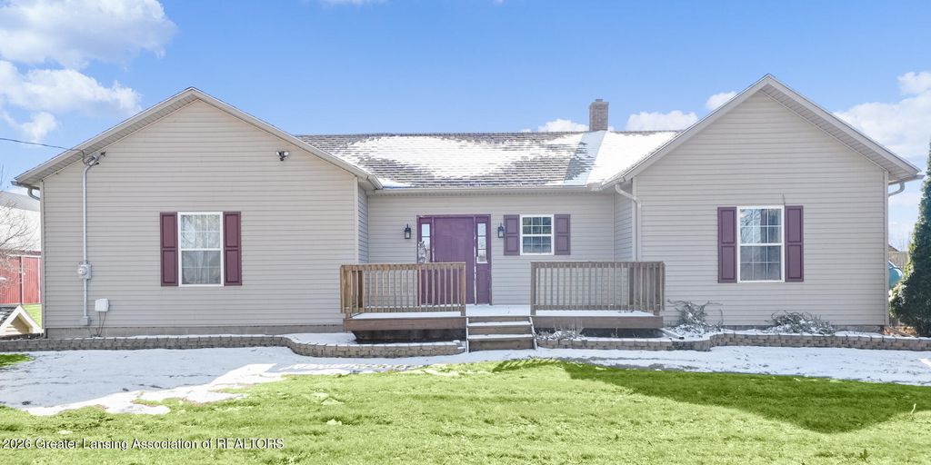 9604 Island Highway, Eaton Rapids, MI 48827