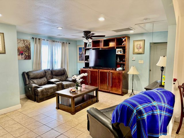 4511 Majestic Street, Houston, TX 77026