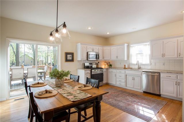 10803 W 132nd Terrace, Overland Park, KS 66213