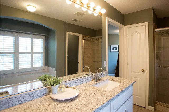 10803 W 132nd Terrace, Overland Park, KS 66213