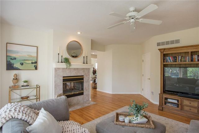 10803 W 132nd Terrace, Overland Park, KS 66213