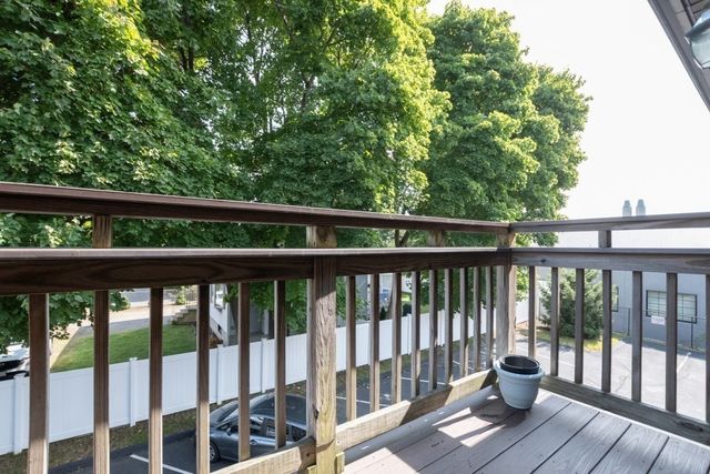146 Willow Street 21, Waltham, MA 02453