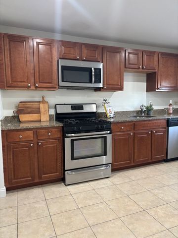 146 Willow Street 21, Waltham, MA 02453