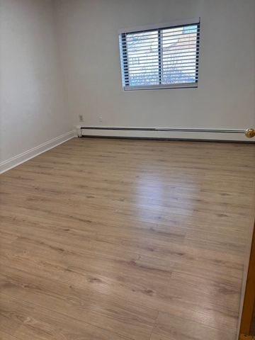 146 Willow Street 21, Waltham, MA 02453